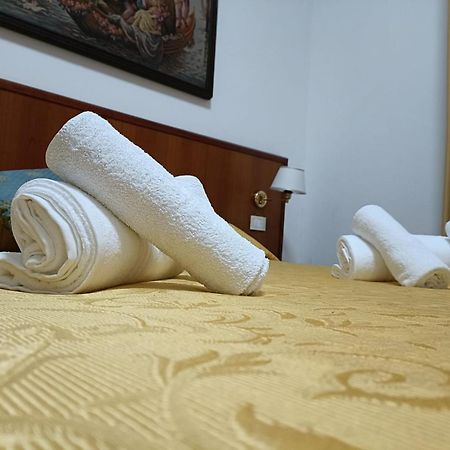 Hotel Domus Cesena Esterno foto