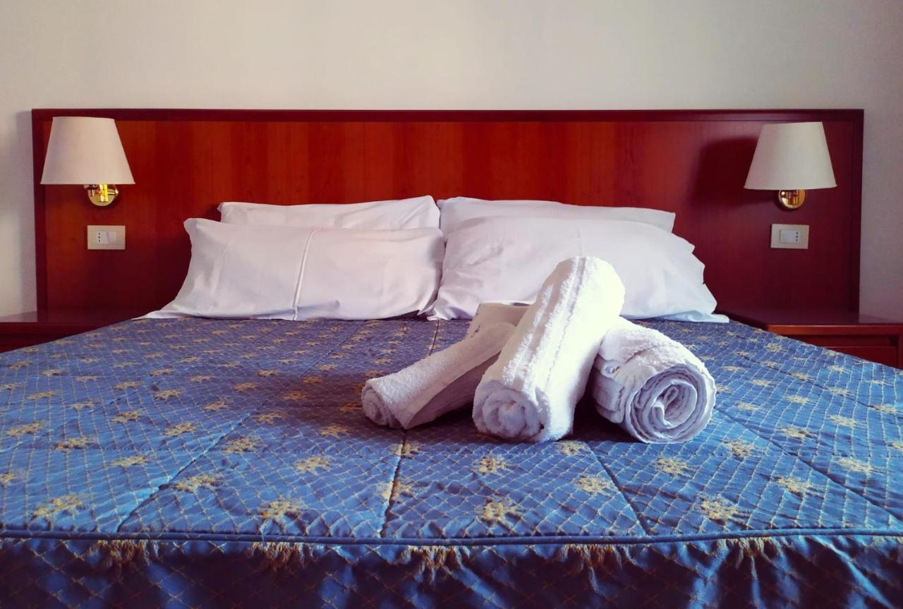 Hotel Domus Cesena Esterno foto