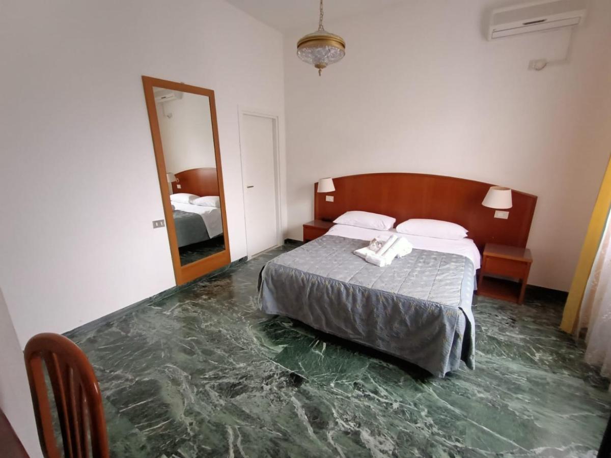Hotel Domus Cesena Esterno foto