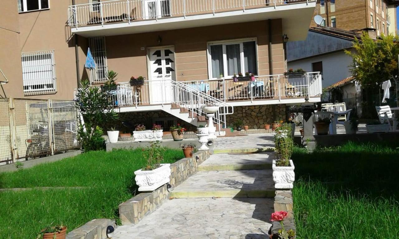 Hotel Domus Cesena Esterno foto