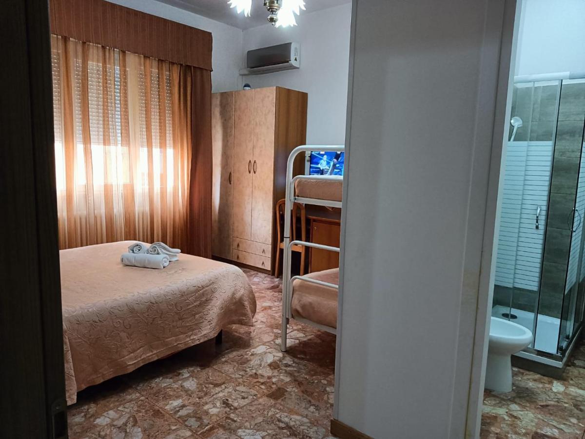 Hotel Domus Cesena Esterno foto