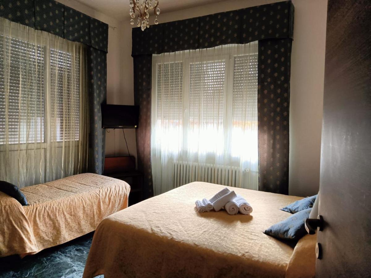 Hotel Domus Cesena Esterno foto