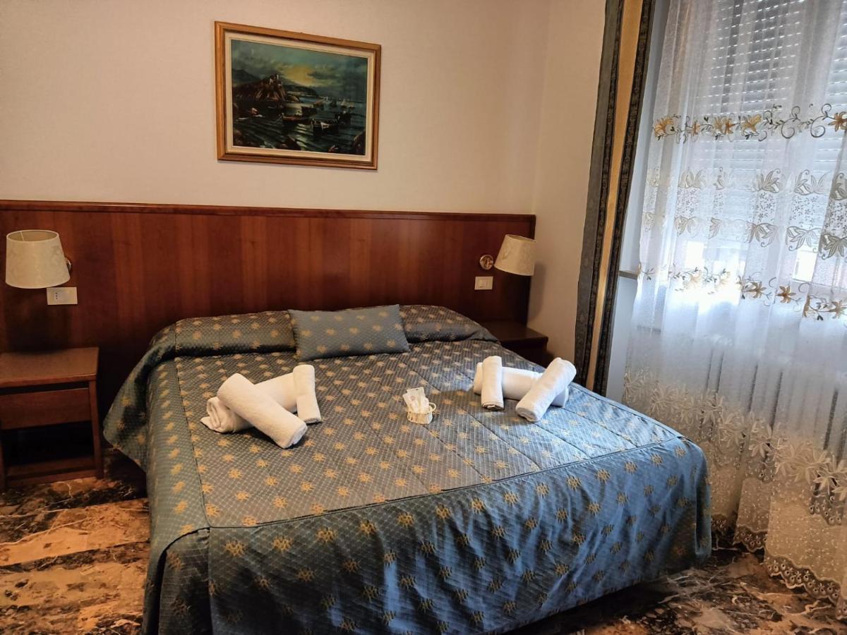 Hotel Domus Cesena Esterno foto