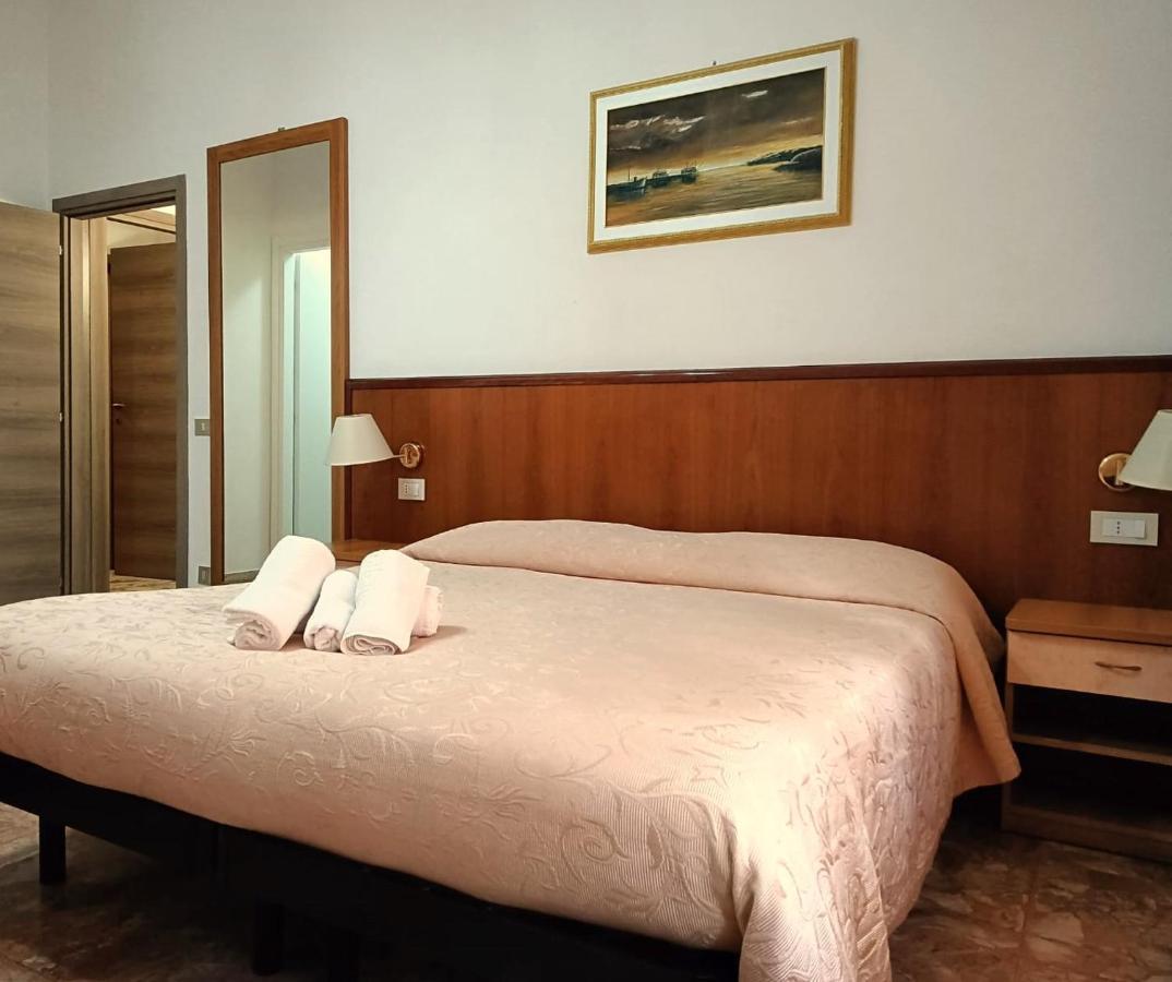 Hotel Domus Cesena Esterno foto