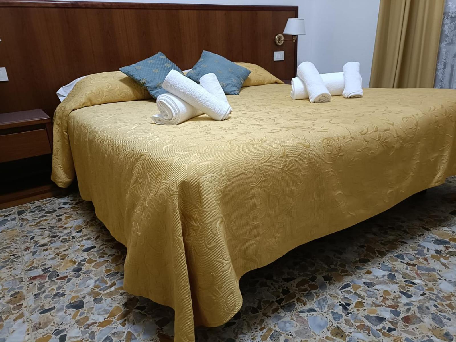 Hotel Domus Cesena Esterno foto
