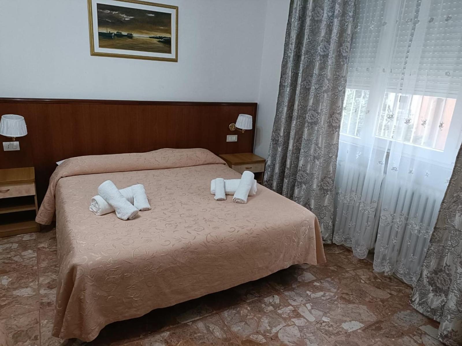 Hotel Domus Cesena Esterno foto