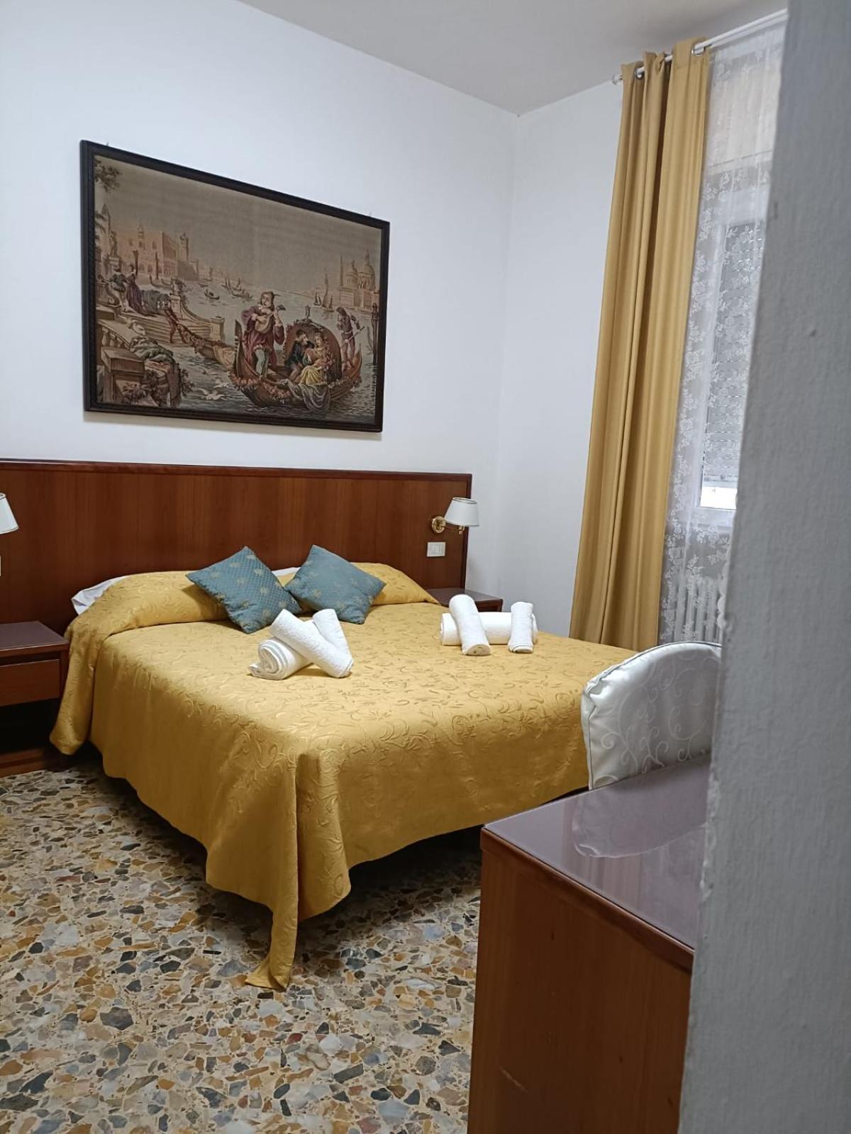 Hotel Domus Cesena Esterno foto